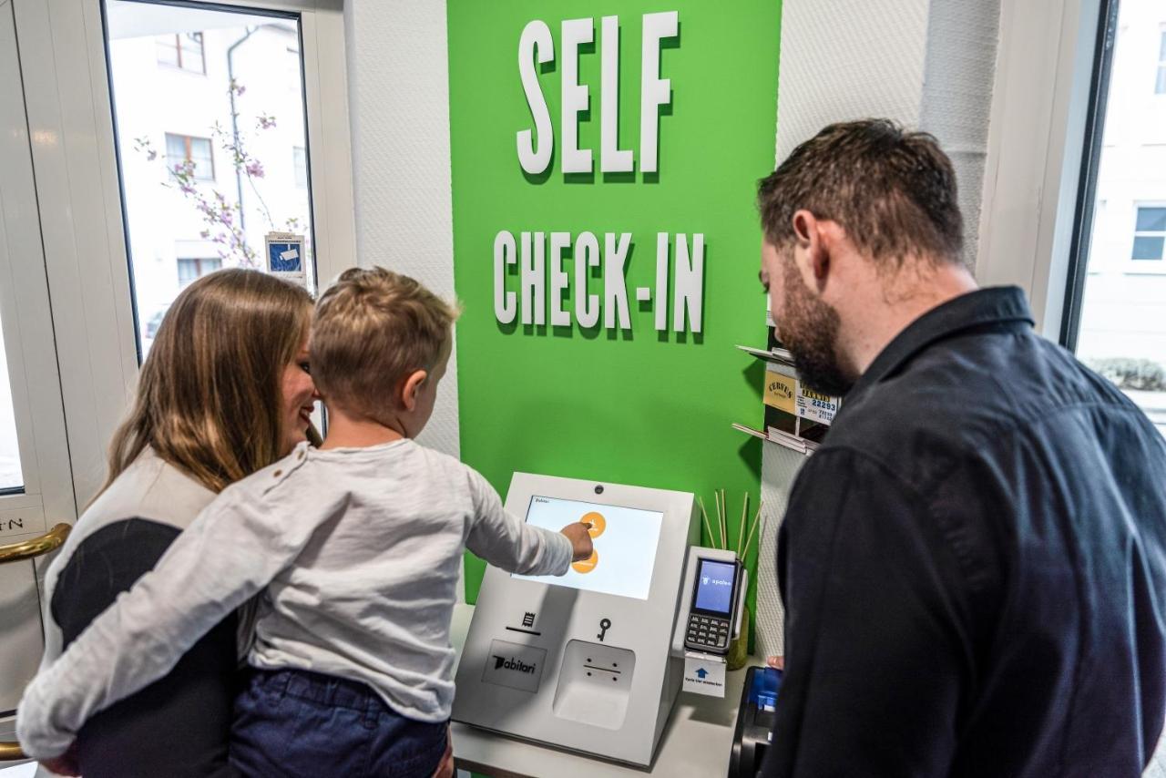 1Bitcoinhotel Princess Self Check-In Plochingen Eksteriør billede