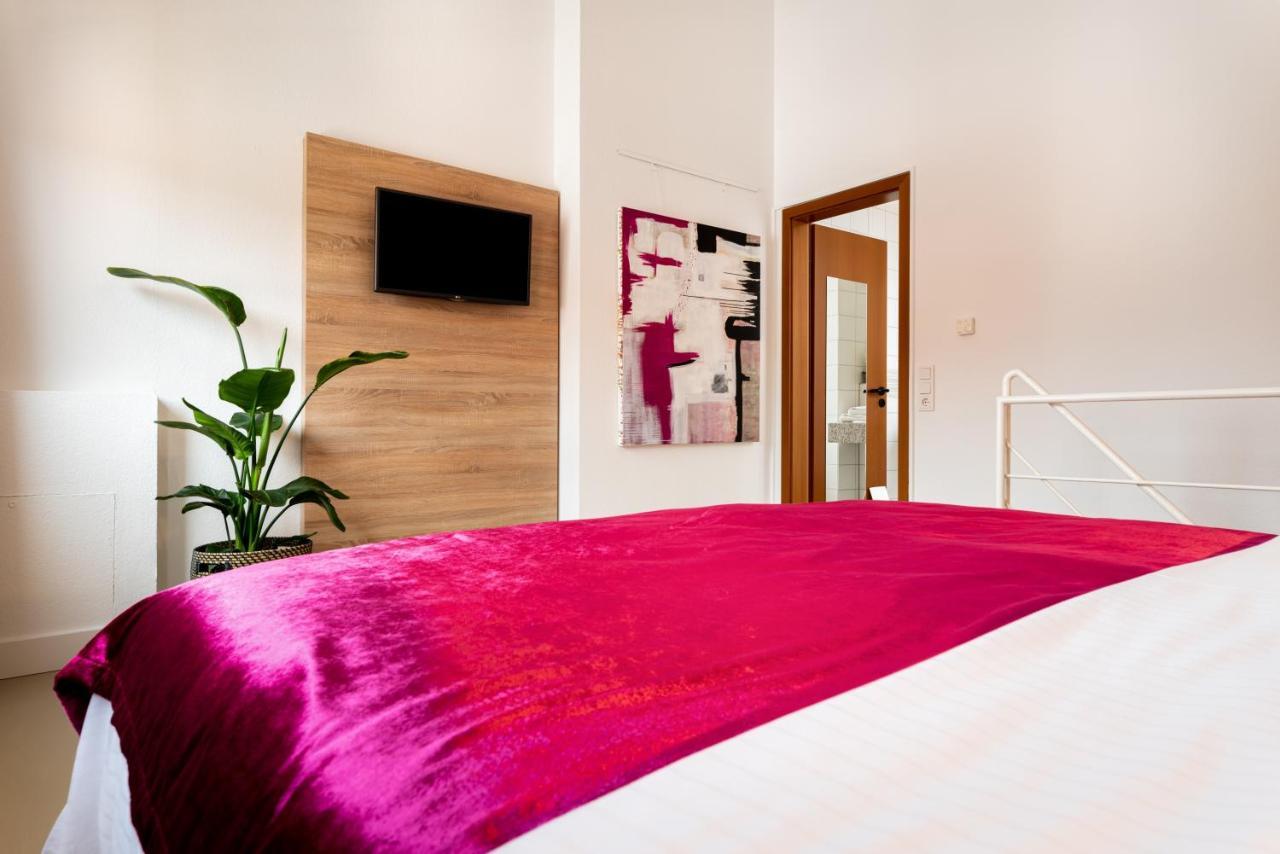 1Bitcoinhotel Princess Self Check-In Plochingen Eksteriør billede